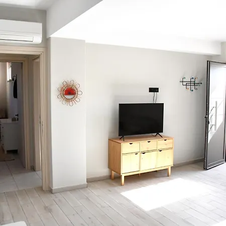 Ferienwohnung Polles Εlies Cozy Αpartment Aegina Exterior foto